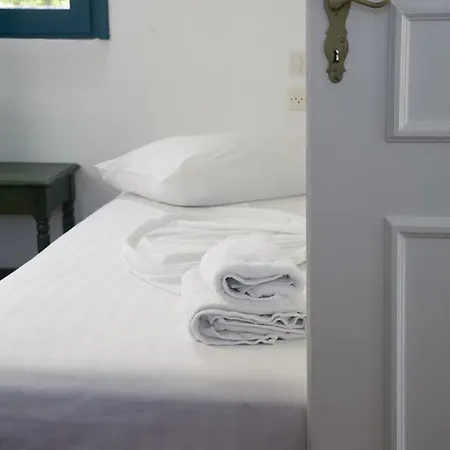 Aparthotel Oias Sunset 2*